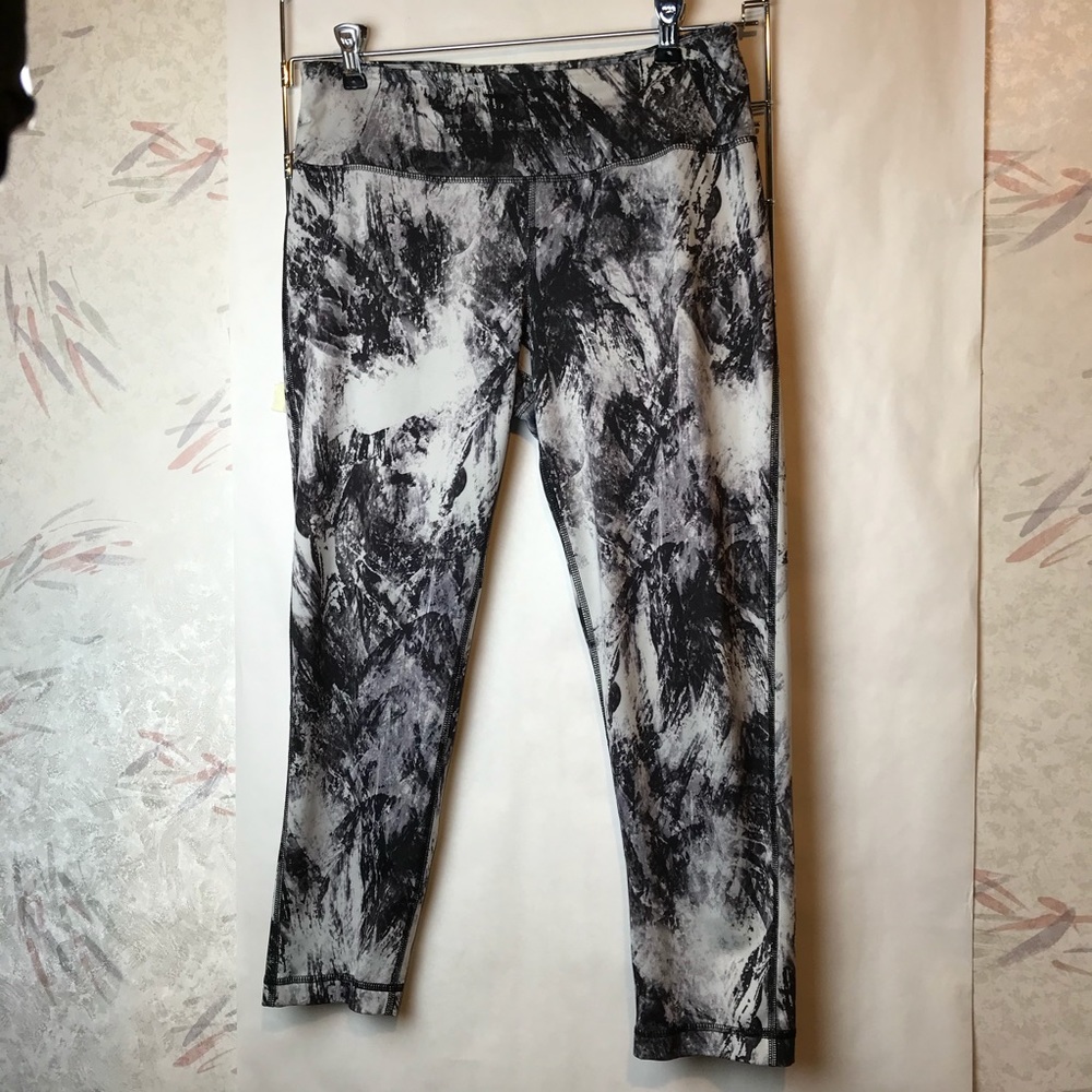 90  DEGREE BY REFLEX YOGA PANTS SIZE M